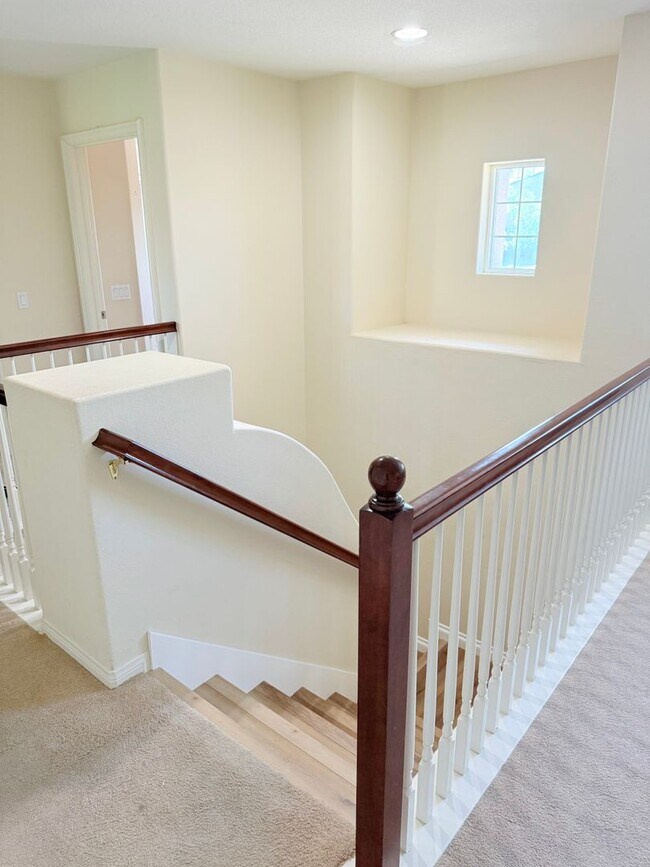 Building Photo - 4 Bed 3 Bath Home for rent in Murrieta