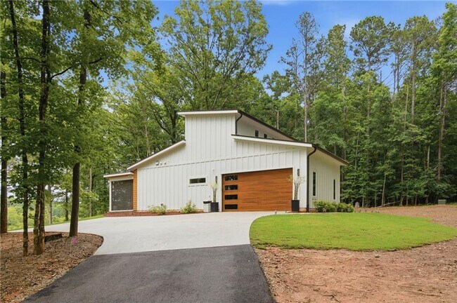 Building Photo - 161 Hoot Owl Ln