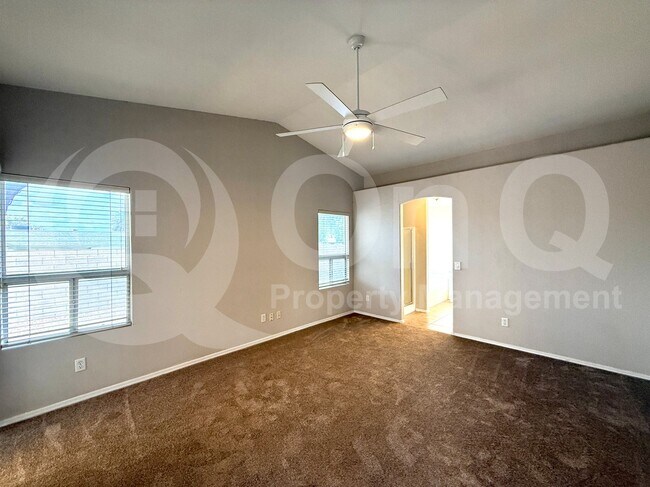 Building Photo - 142 W Smoke Tree Rd
