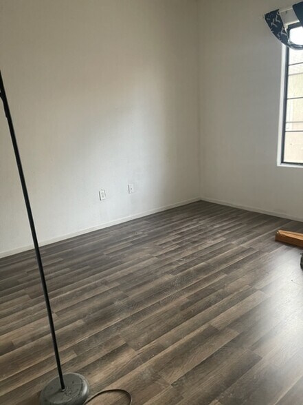 Building Photo - 2141 Hussium Hills St