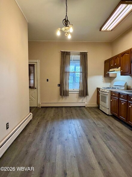 Building Photo - 212 Montour St N