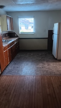 Building Photo - 24551 Cunningham Dr