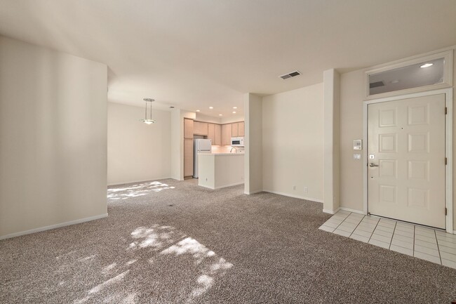 Building Photo - 470 Navaro Way