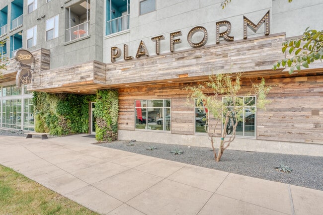 Building Photo - 2823 E Martin Luther King Jr Blvd