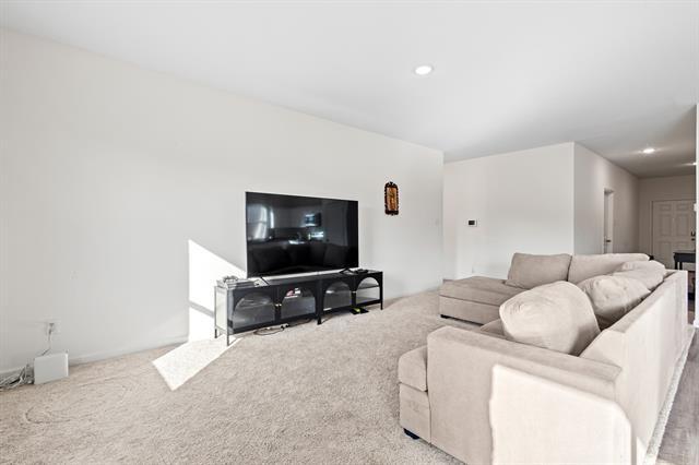 Building Photo - 2305 Frio River Rd