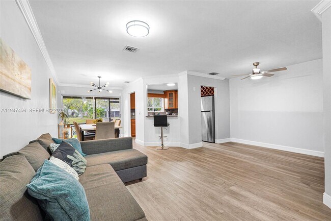 Building Photo - 2149 Discovery Cir W