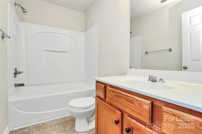Building Photo - 1445 Laraway Ct NW