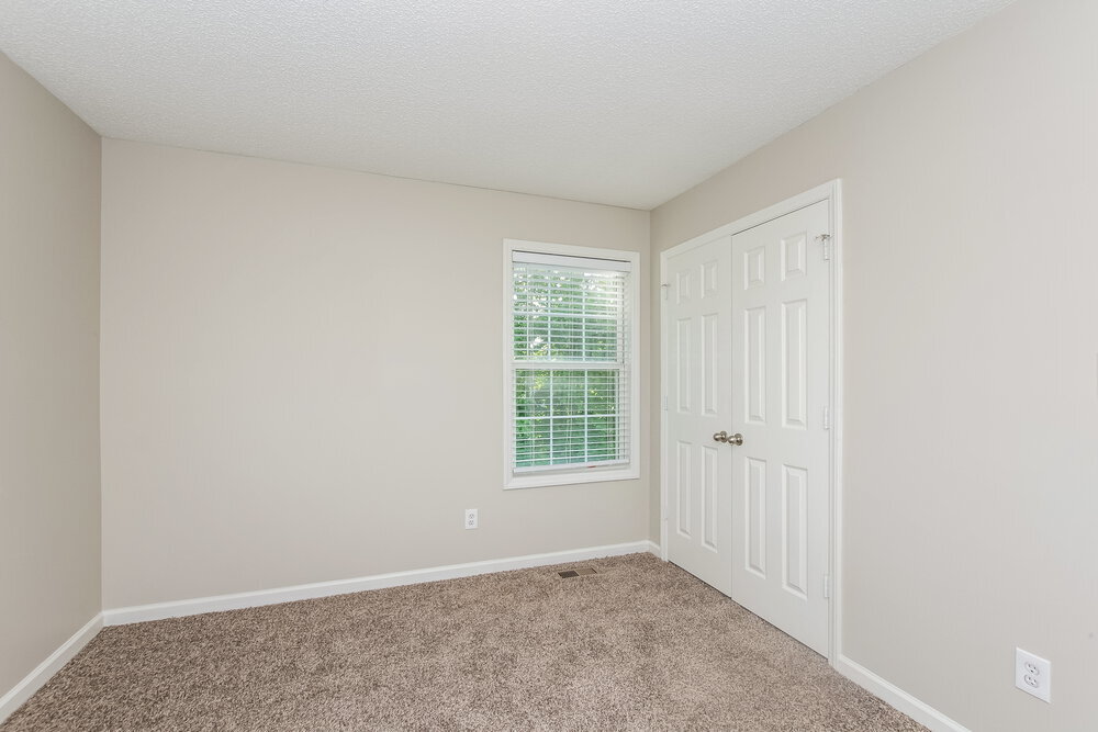 Building Photo - 544 Basswood Way