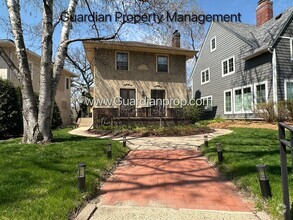 Building Photo - Lake is the Isles Single Family Home, 2 Ca...