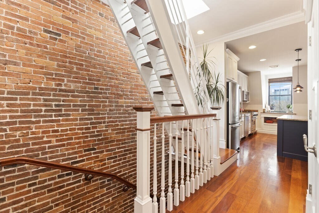 Building Photo - 676 Tremont St