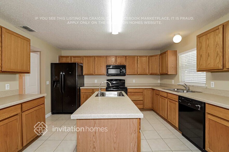 Building Photo - 1249 Stonewater Cir