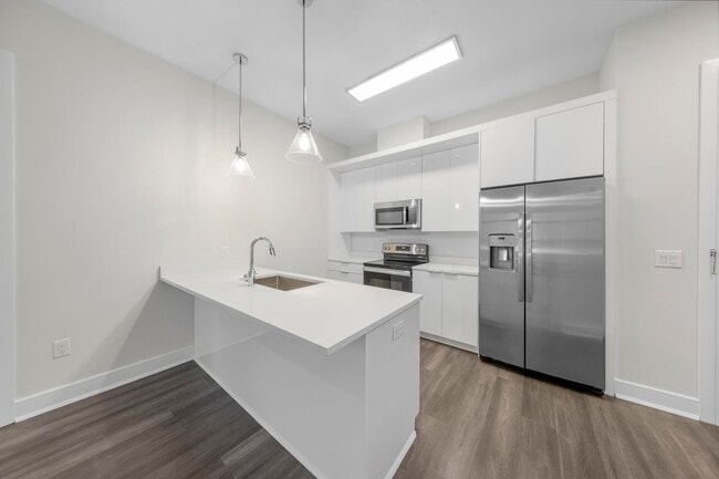 Building Photo - 121 34th St