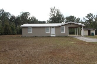 Building Photo - Private Home on 3 acres available now!