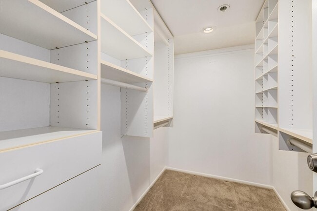 Building Photo - 7950 E Camelback Rd