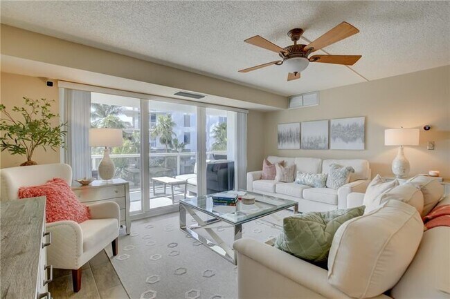 Building Photo - 2841 N Ocean Blvd