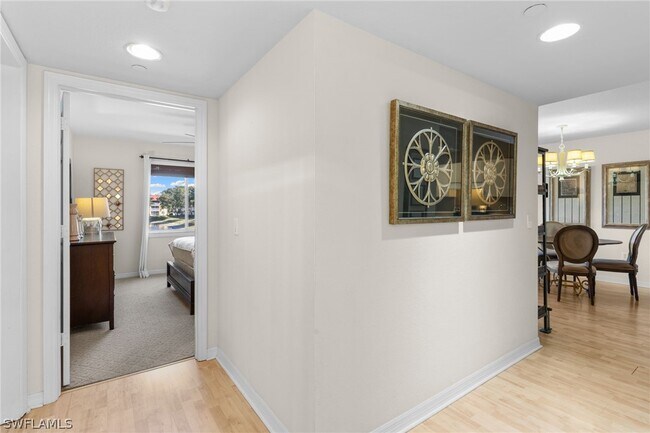 Building Photo - 8274 Key Royal Cir