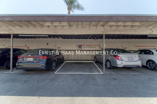 Building Photo - 5500 Ackerfield Ave