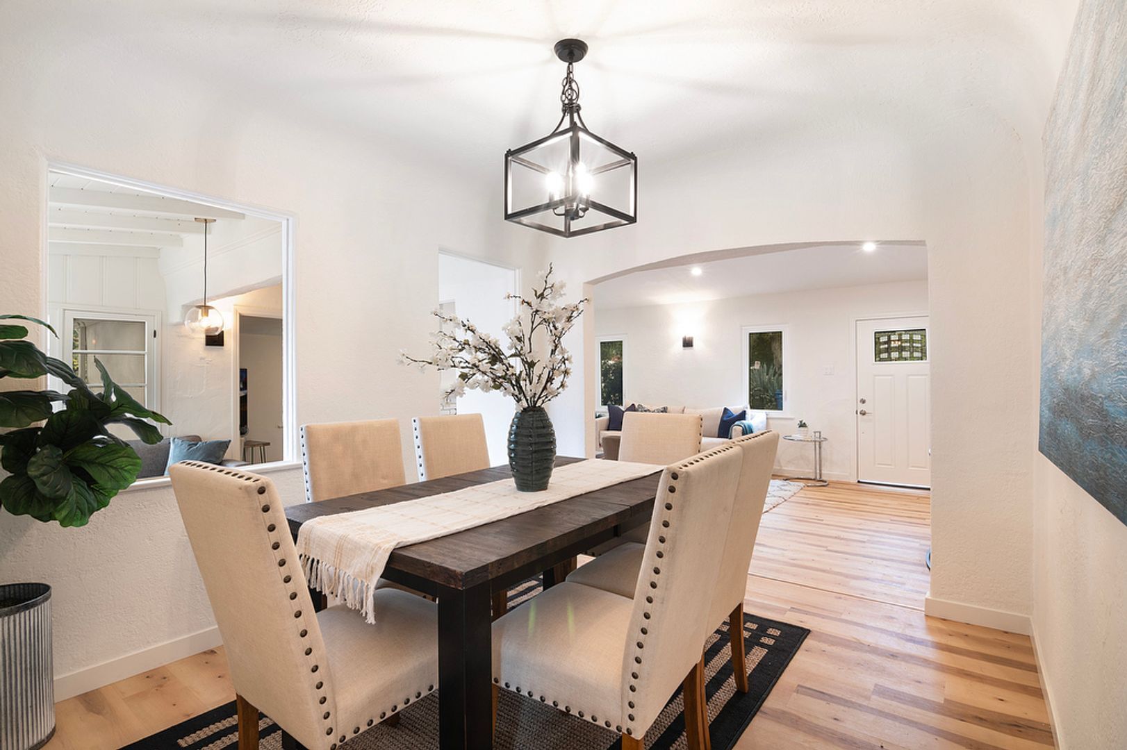 Building Photo - 15946 Hart St