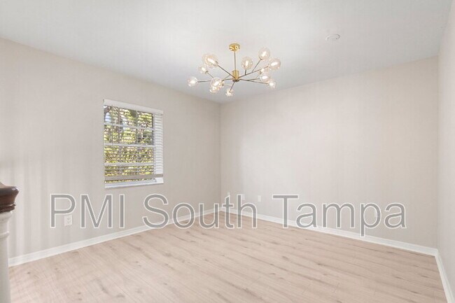 Building Photo - 3110 W Villa Rosa St