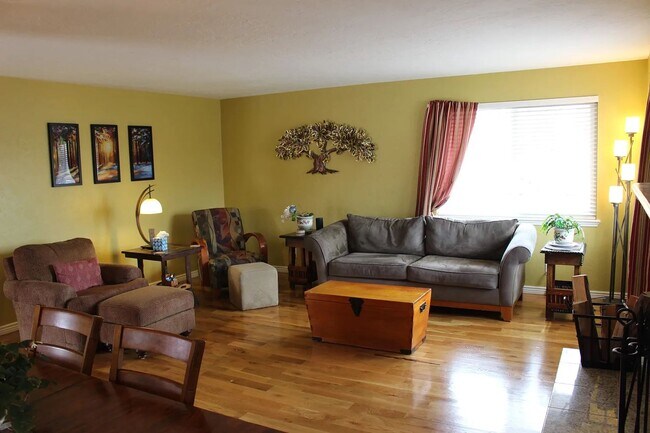 Building Photo - 5bed 4bath updated Ranch in Bear Valley