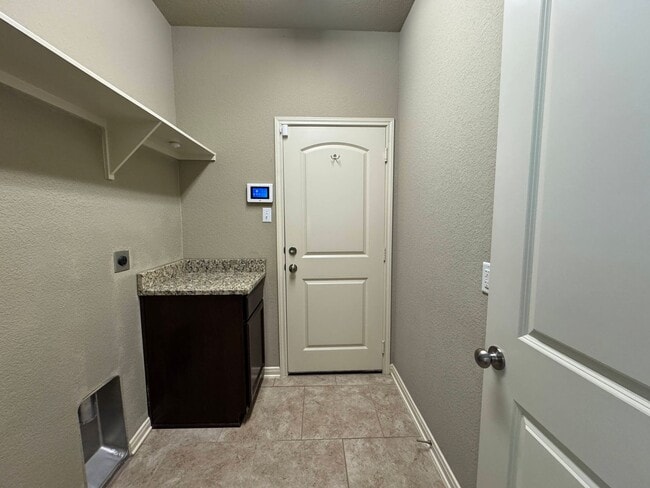 Building Photo - 3309 Addison St