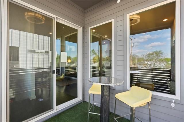 Building Photo - 1911 Summit Ave