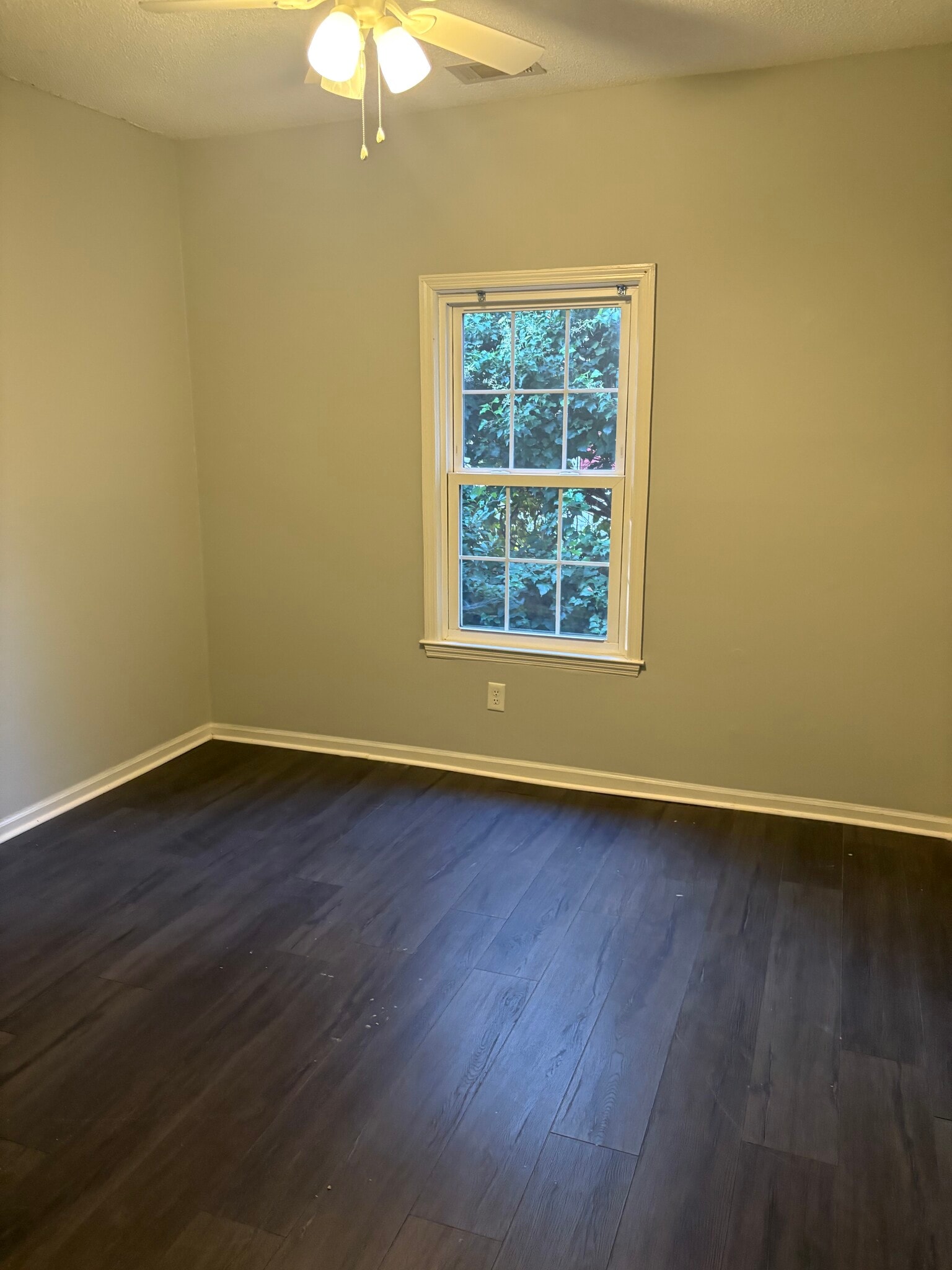 Building Photo - 1717 Cherokee Rd