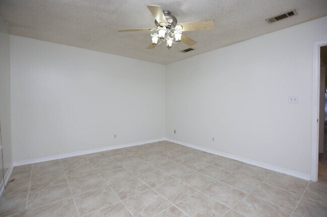 Building Photo - 6972 Weatherwood Dr