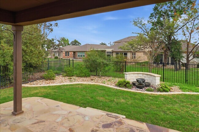 Building Photo - 532 Hereford Ln