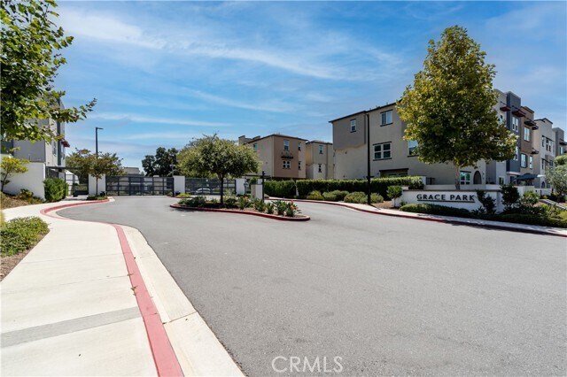 Building Photo - 624 Daniel Freeman Cir