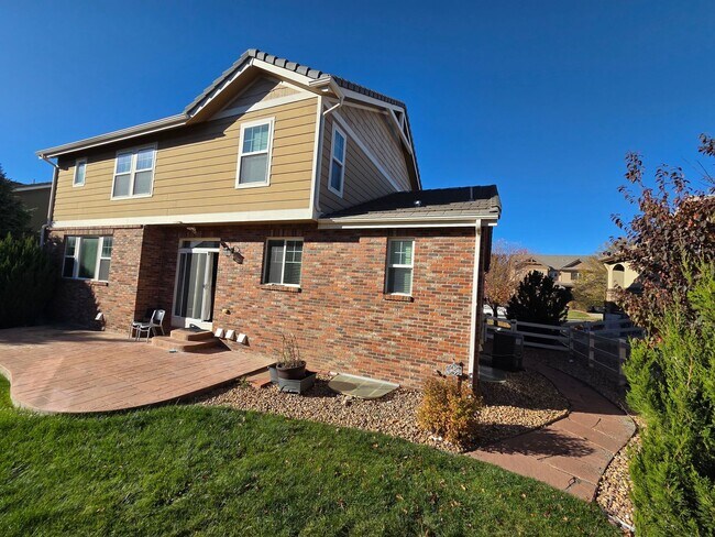 Building Photo - Beautiful and Expansive 4 Bed 3 Bath SFR by Buckley AFB