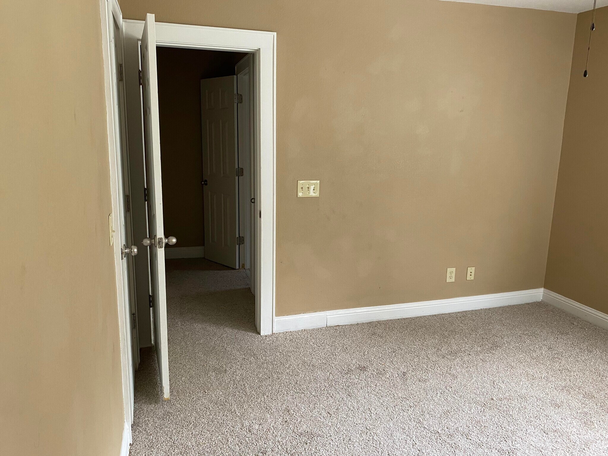 Building Photo - 716 E Austin St