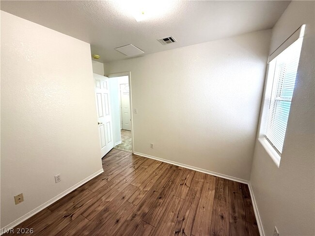 Building Photo - 448 Comstock Ave