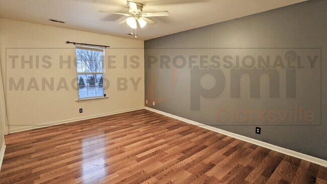 Building Photo - 1042 Waterford Cir