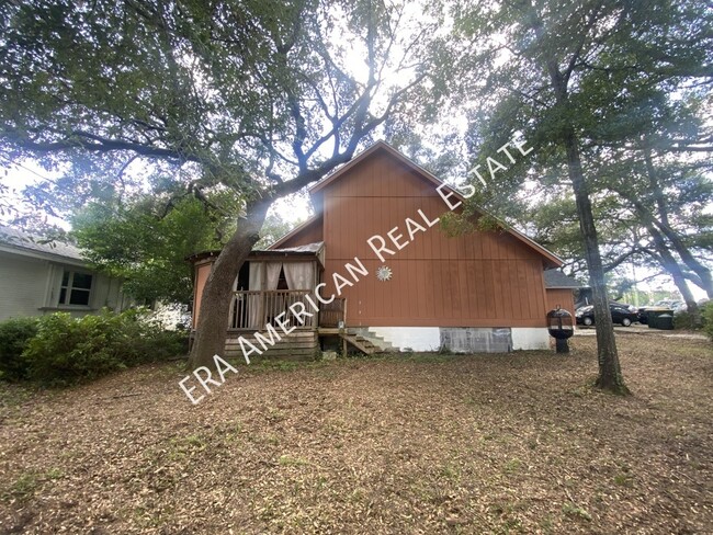 Building Photo - **PRICE REDUCED*****MOVE IN SPECIAL- First...