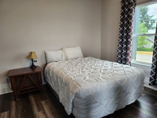 Building Photo - 1170 Peace Portal Dr