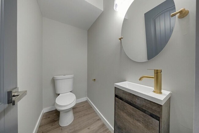 Building Photo - 3336 Creatwood Trail SE