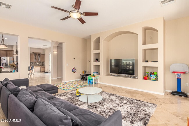 Building Photo - 423 E Mead Dr