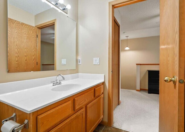 Building Photo - 15563 Garnet Way