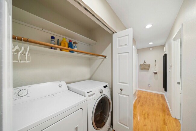 Building Photo - 12841 Forest Dr