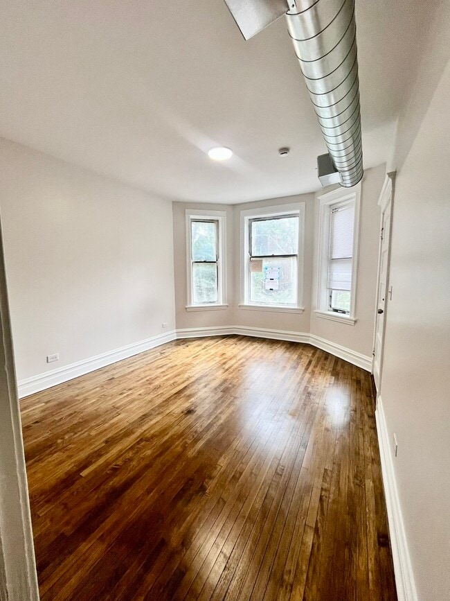 Building Photo - 2636 W 23rd St
