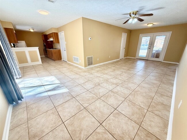 Building Photo - 1809 Capri Ln