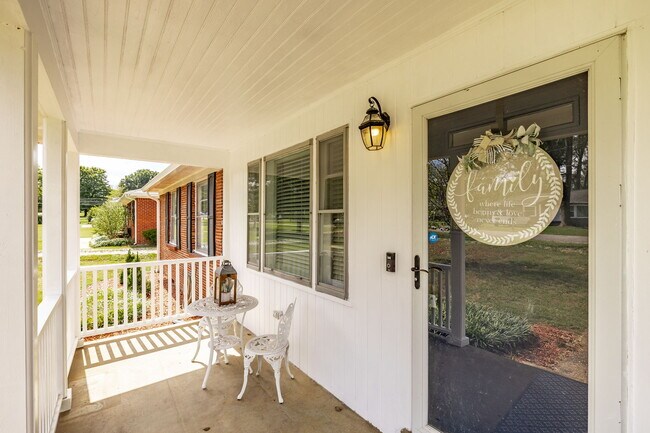 Building Photo - 336 Allen Dr