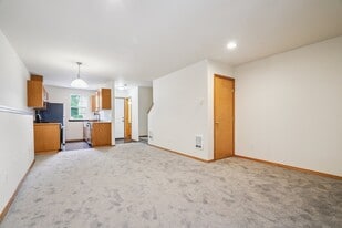 Building Photo - 5002 S 30th St