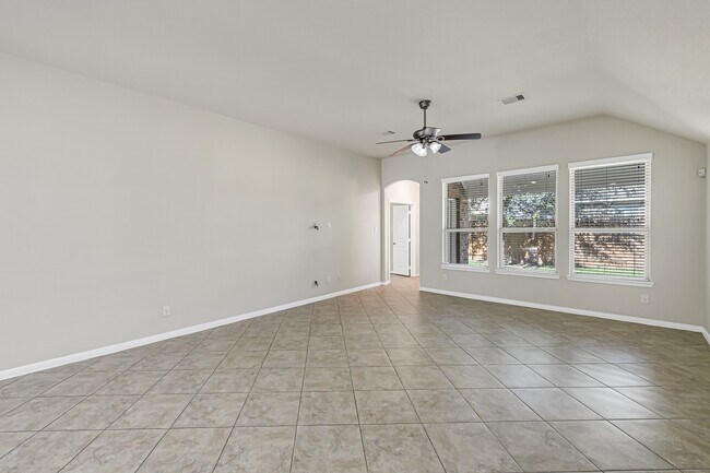 Building Photo - 4834 Oak Rambling Dr