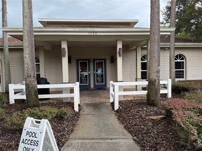 Building Photo - 30316 Elderwood Dr