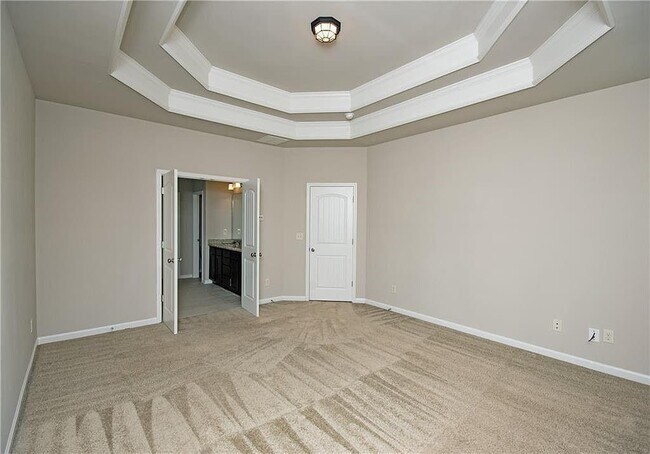 Building Photo - 7490 Silk Tree Pointe