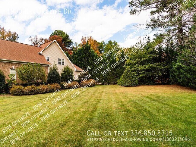 Building Photo - 1900 Brookcliff Dr