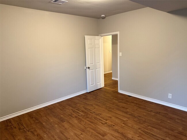 Building Photo - 1934 Austin Ave