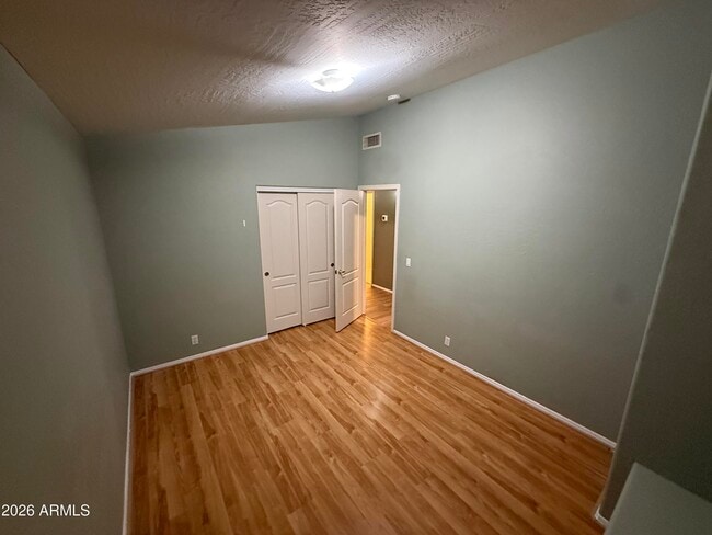 Building Photo - 5170 W Ivanhoe St